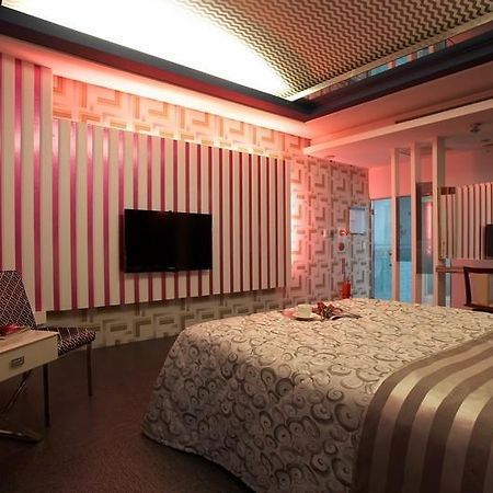 تاويوان Love Star Motel المظهر الخارجي الصورة